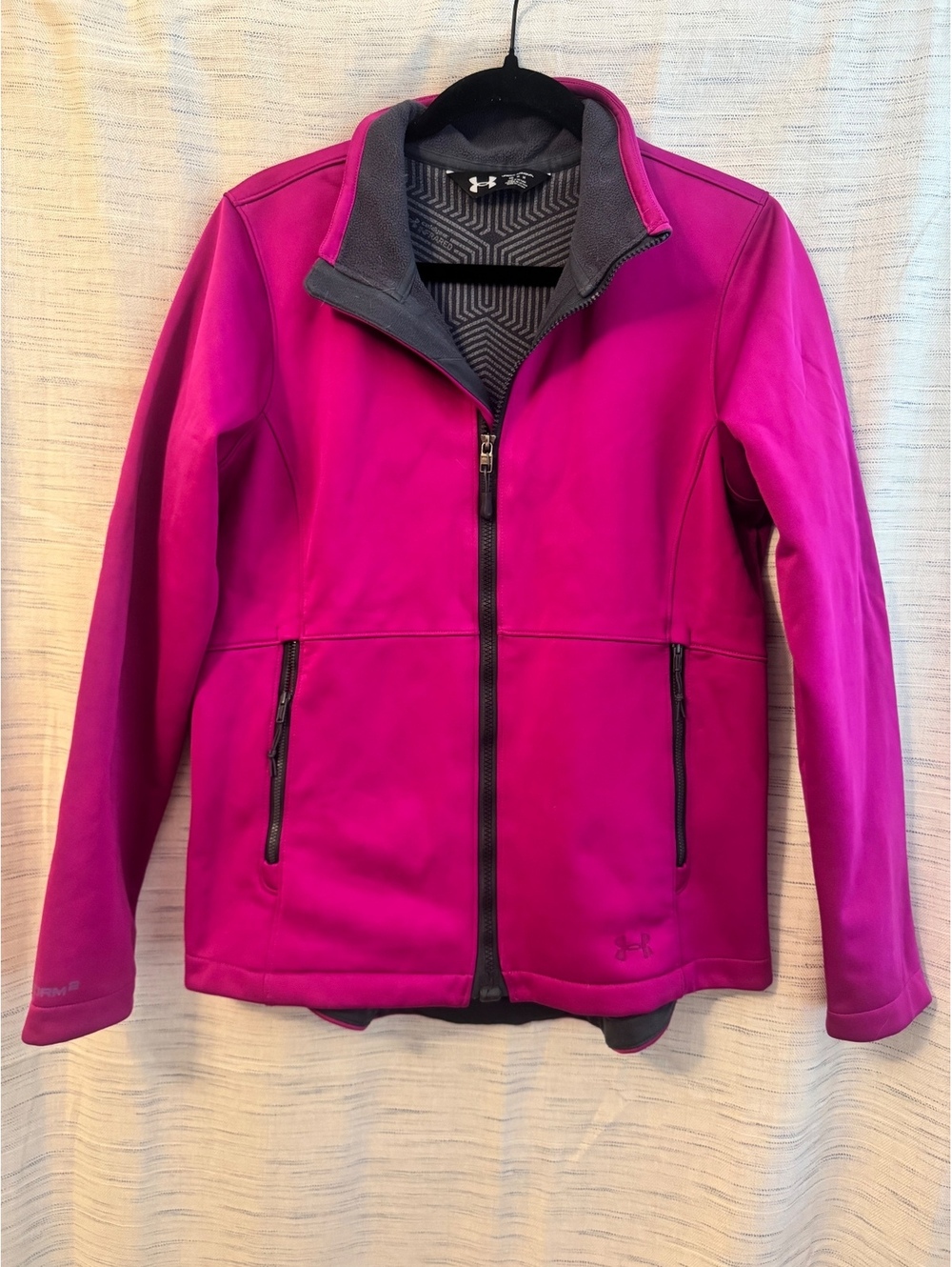 Under Armour Women's Medium Pink Full-Zip Jacket